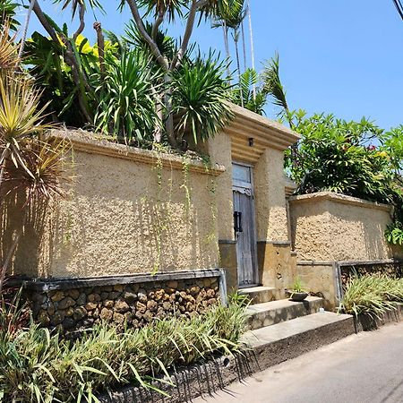 Villa Nesanur - Comfortable & Spacious Beachside Sanur Exterior foto