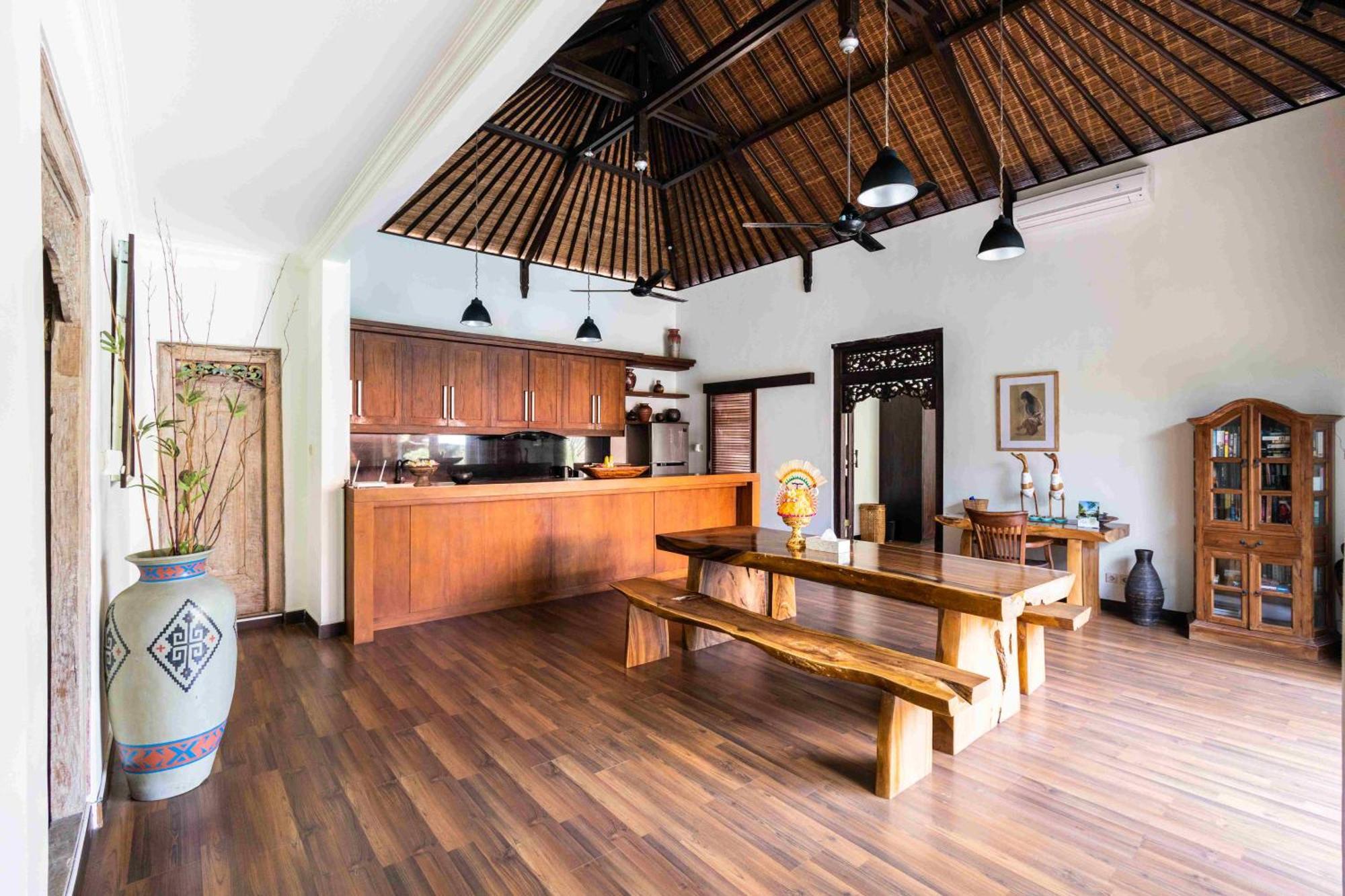 Villa Nesanur - Comfortable & Spacious Beachside Sanur Exterior foto