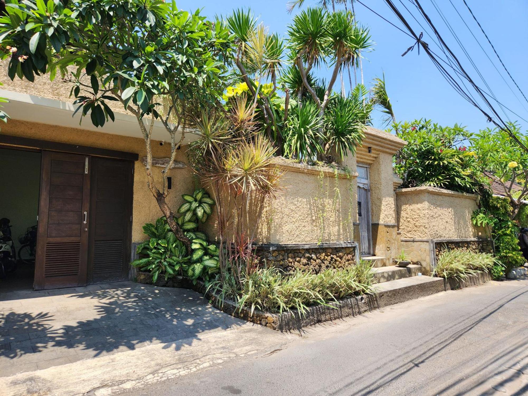 Villa Nesanur - Comfortable & Spacious Beachside Sanur Exterior foto
